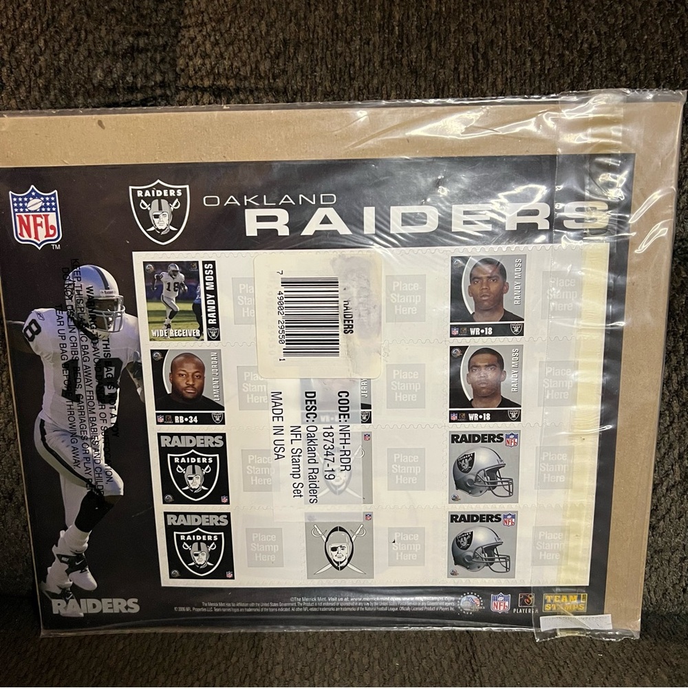 Vintage NFL Oakland Raiders 2006 The Merrick Mint Team Stamps